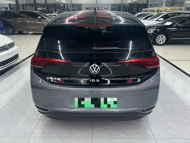 Volkswagen ID.3 — Фото автомобиля 8