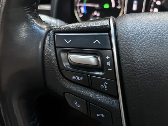 Toyota Vellfire — Фото автомобиля 25
