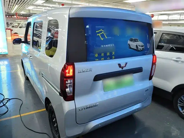 Wuling Motors Wuling Zhiguang NEV 2025 Standard Version — Фото автомобиля 4