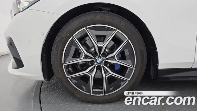 BMW 5-Series — Фото автомобиля 5