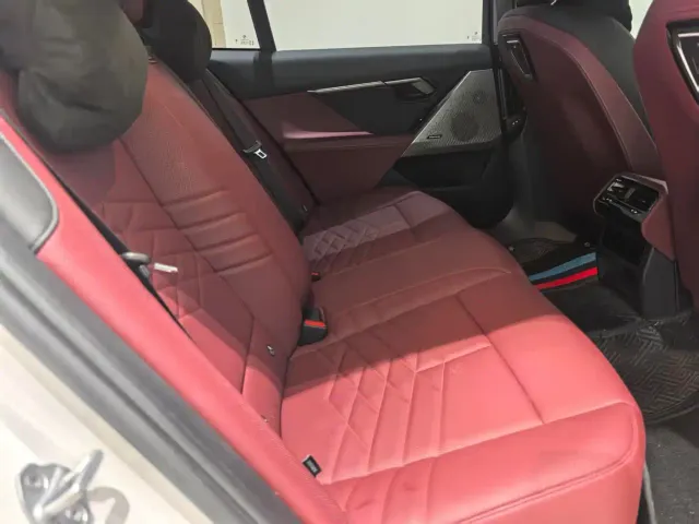 BMW 5 Series — Фото автомобиля 10