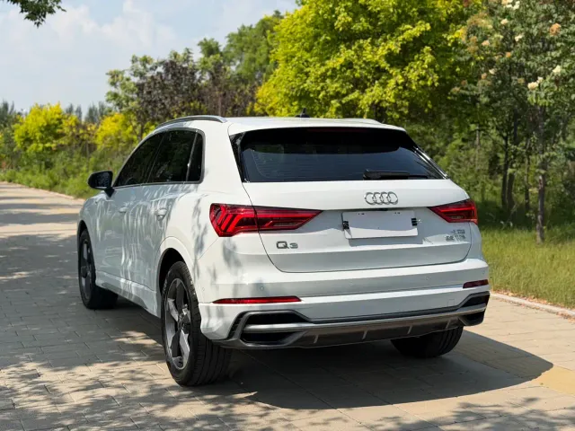Audi Q3 — Фото автомобиля 25