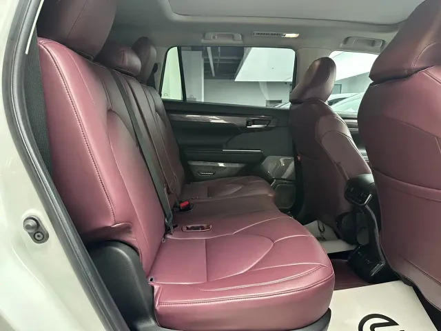 Toyota Highlander — Фото автомобиля 9