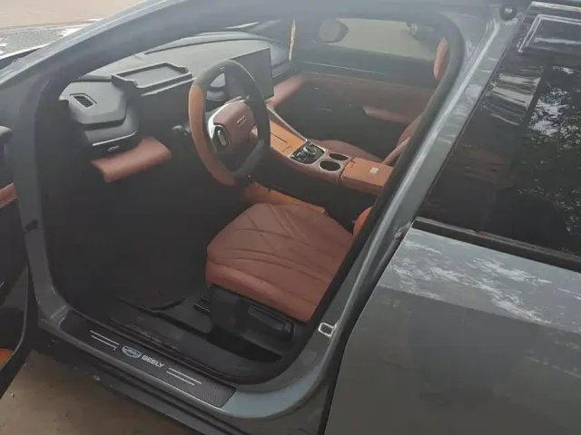 Geely Galaxy L6 — Фото автомобиля 9