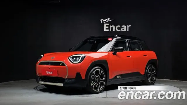 Фотография автомобиля — MINI Aceman 1st Gen