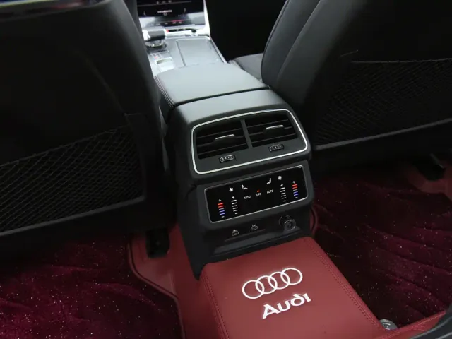 Audi A6L — Фото автомобиля 11