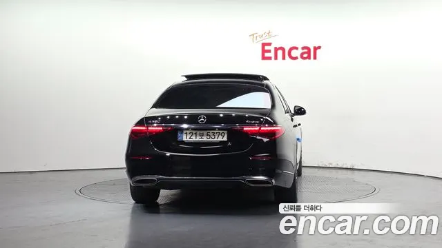 Mercedes-Benz S-Class — Фото автомобиля 4