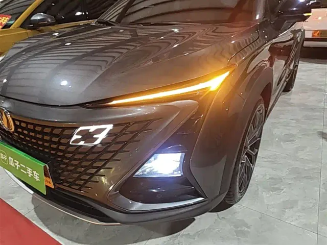 Changan UNI-T — Фото автомобиля 23