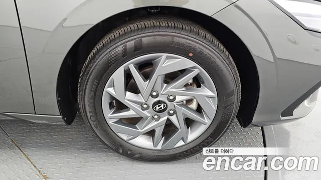 Hyundai AVANTE Новый Avante (CN7) — Фото автомобиля 21