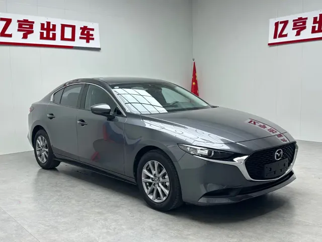 Mazda Axela — Фото автомобиля 3