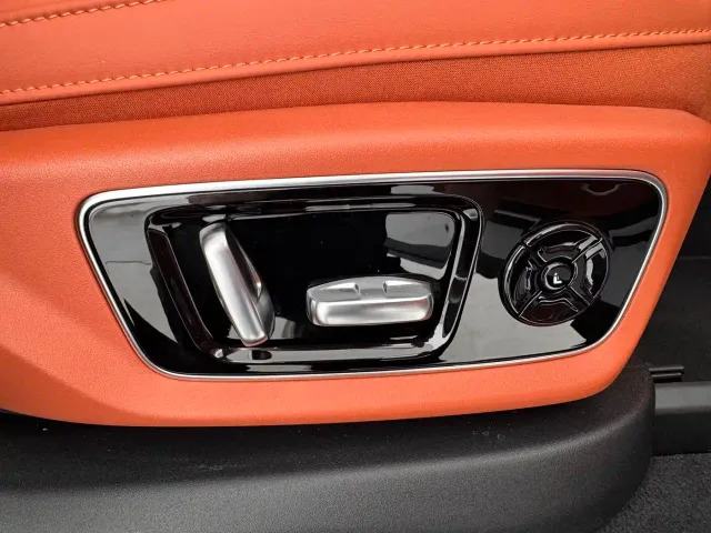 Li Auto L7 — Фото автомобиля 10