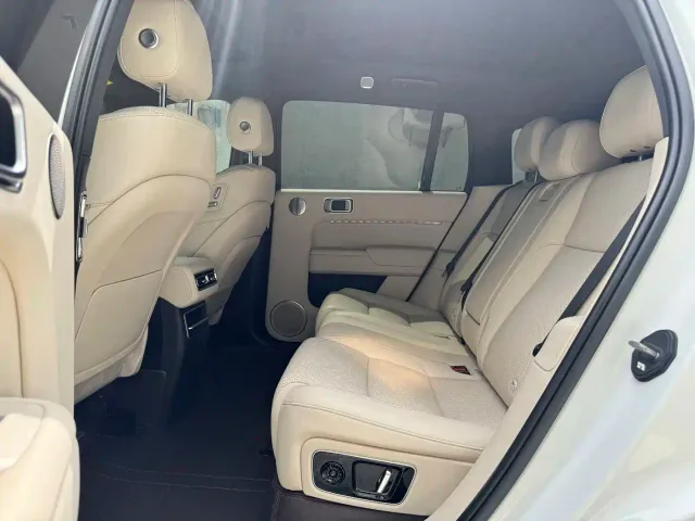 Li Auto L7 — Фото автомобиля 4