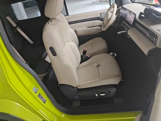Baojun Yep — Фото автомобиля 24