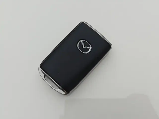 Mazda Axela — Фото автомобиля 8