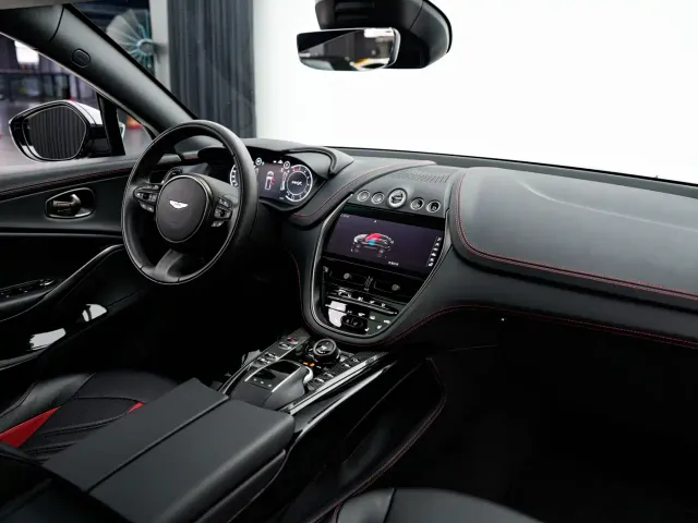 Aston Martin DBX — Фото автомобиля 20