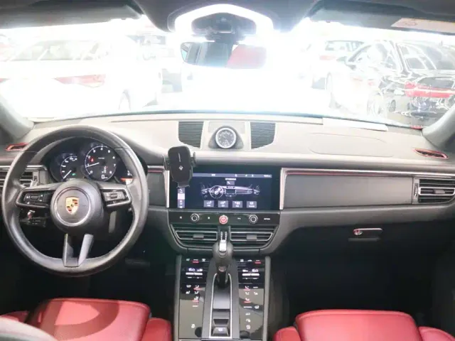 Porsche Macan — Фото автомобиля 5