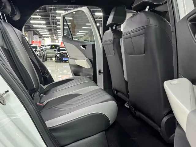 Volkswagen ID.3 — Фото автомобиля 18