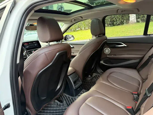 BMW 1 Series — Фото автомобиля 11