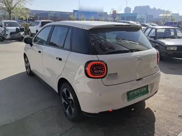 JAC Yiwei 3 — Фото автомобиля 4