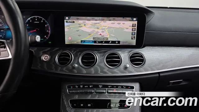 Mercedes-Benz E-Class W213 — Фото автомобиля 18