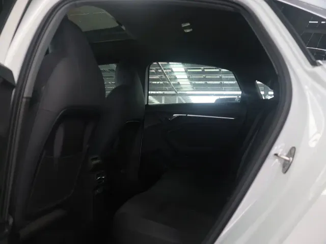 Audi Audi A3 2022 A3L Limousine 35 TFSI Luxury Sport — Фото автомобиля 8