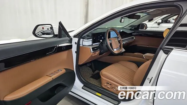 Hyundai Grandeur GN7 — Фото автомобиля 15