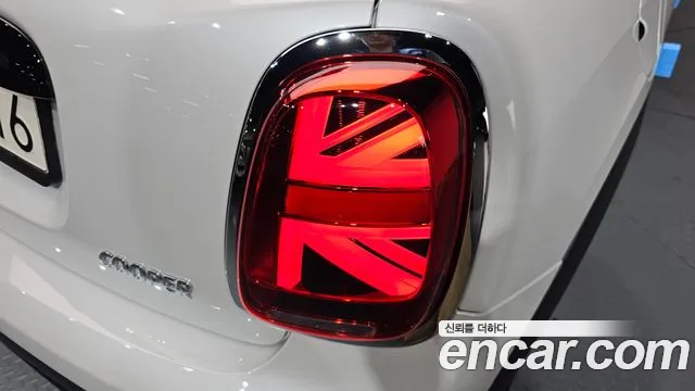 Mini Cooper Cooper 5 дверей Classic — Фото автомобиля 22