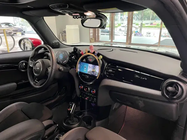 MINI Hatch — Фото автомобиля 12