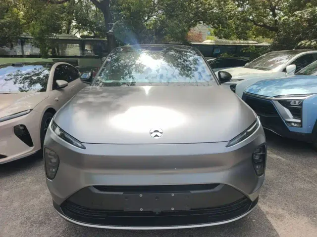 Nio ES8 — Фото автомобиля 2