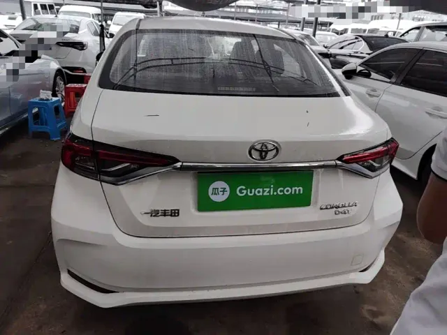 Toyota Corolla — Фото автомобиля 5