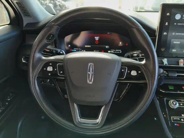 Lincoln Corsair — Фото автомобиля 15