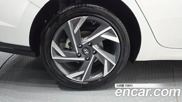 Hyundai Avante CN7 — Фото автомобиля 21
