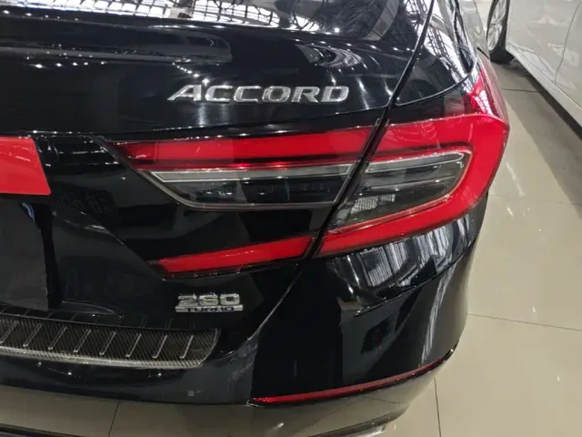 Honda Accord — Фото автомобиля 7
