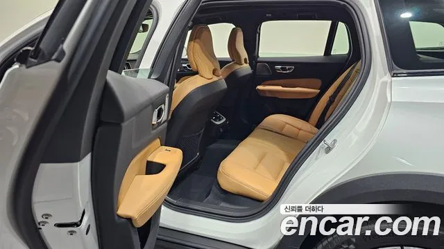 Volvo V60 — Фото автомобиля 25