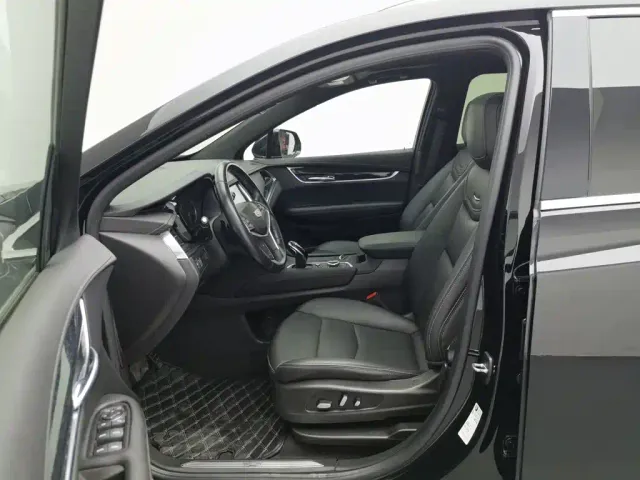Cadillac XT5 — Фото автомобиля 10