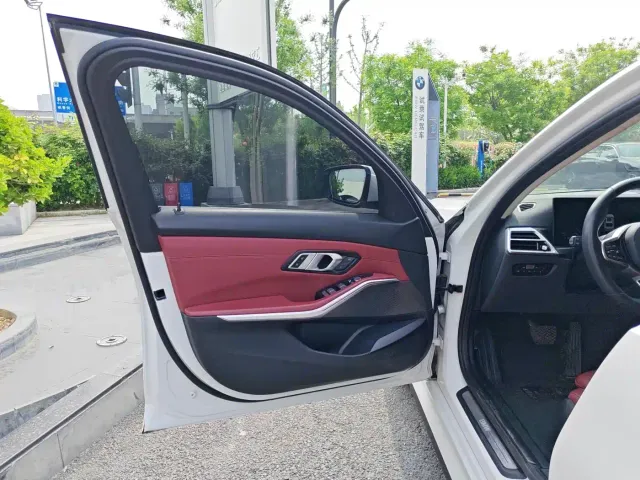 BMW i3 — Фото автомобиля 10