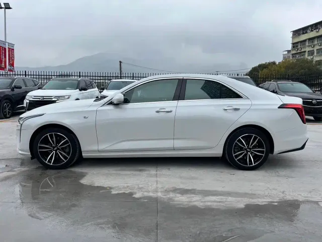Cadillac CT4 — Фото автомобиля 6