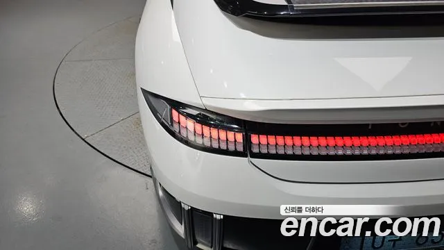 Hyundai Ioniq 6 — Фото автомобиля 8