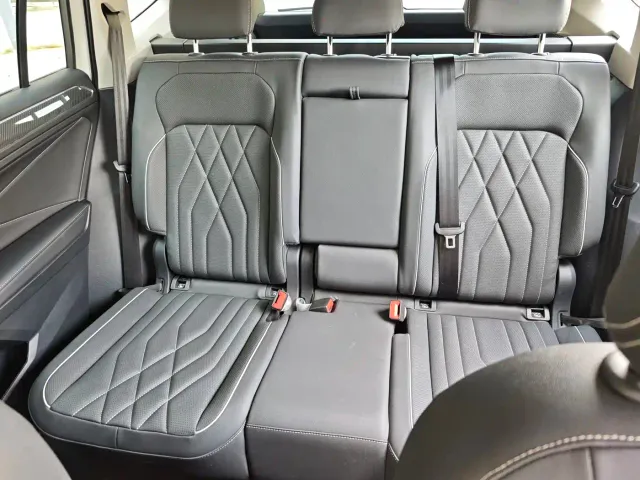 Volkswagen Tiguan L — Фото автомобиля 18