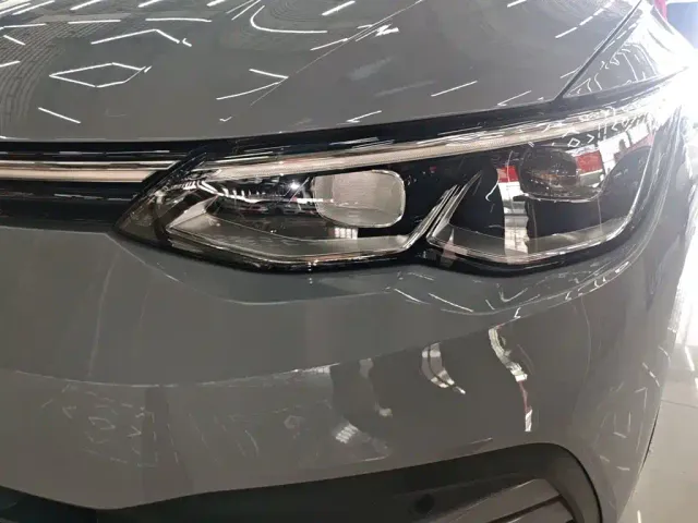 Volkswagen Golf — Фото автомобиля 17