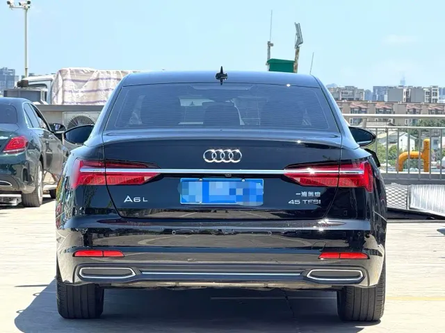 Audi A6L — Фото автомобиля 14