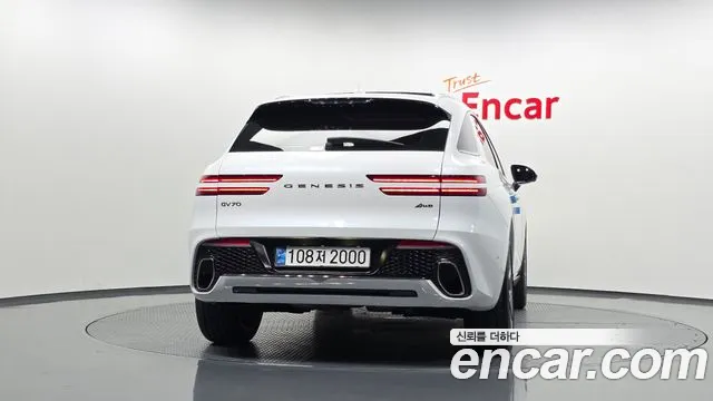 Genesis GV70 — Фото автомобиля 4