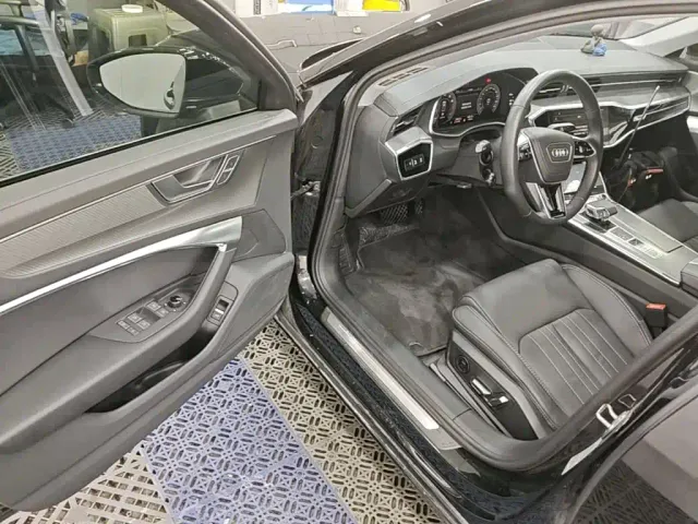 Audi A6L — Фото автомобиля 15