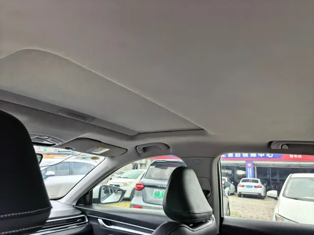 Geely Emgrand — Фото автомобиля 10