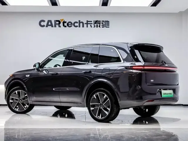 Li Auto L8 — Фото автомобиля 4