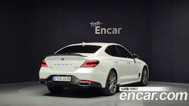 Genesis G70 Новый G70 Бензин 3.3T 2WD — Фото автомобиля 2