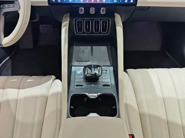 BYD Song L EV — Фото автомобиля 8
