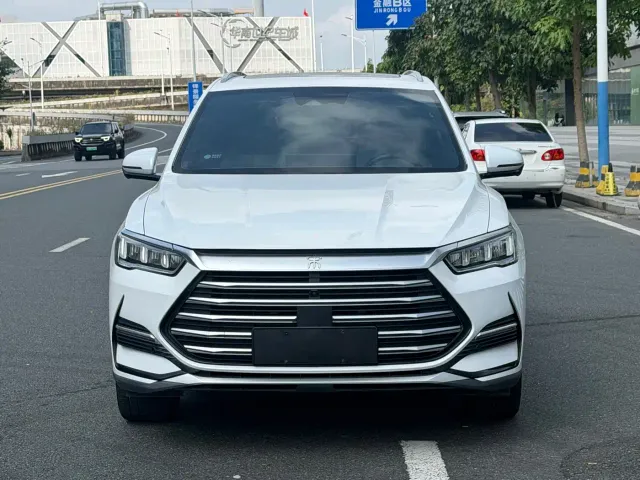 BYD Song Pro — Фото автомобиля 2