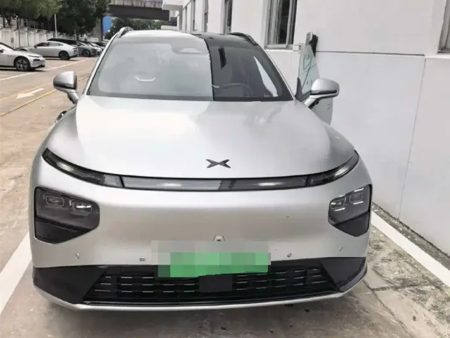 Xpeng G9 — Фото автомобиля 2
