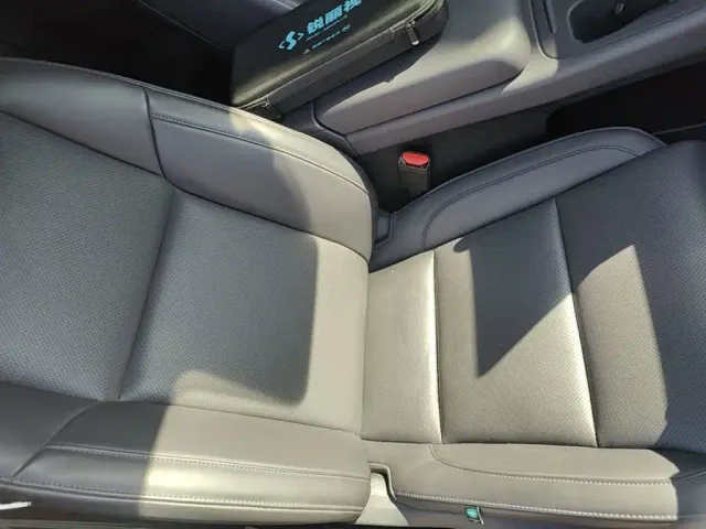 Leapmotor C10 — Фото автомобиля 24